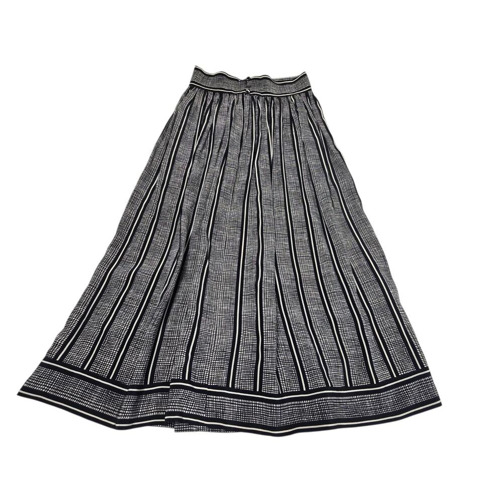 Unbranded Midi Skirt 100% Silk Mislabeled Size 12 Really size 2-4 Black & White